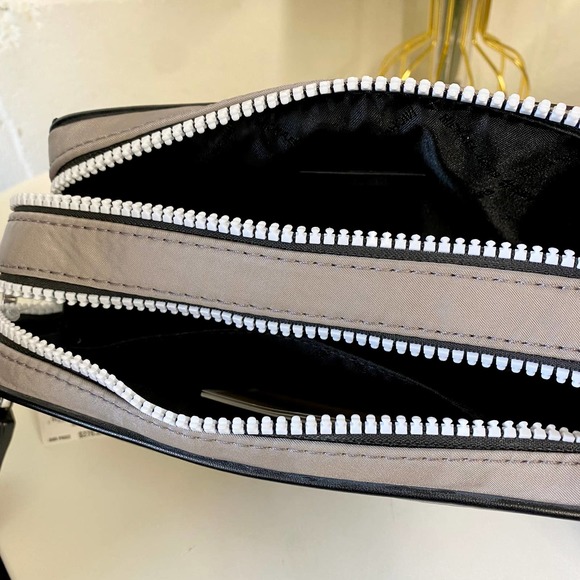 Michael Kors 35H9SY9C5C Small Camera Crossbody Shoulder Bag IN PEARL GREY - Picture 6 of 8